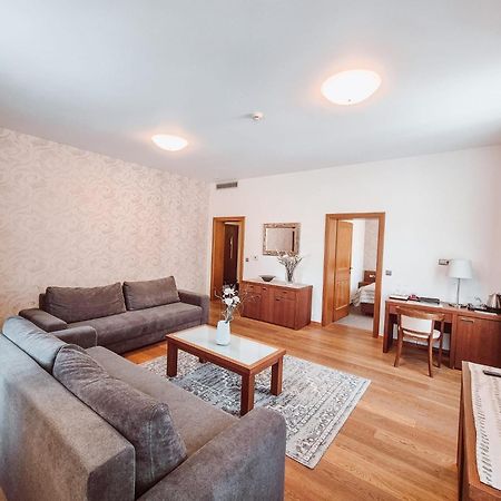 Hotel Mario Lednice Eksteriør billede