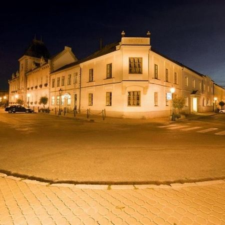 Hotel Mario Lednice Eksteriør billede