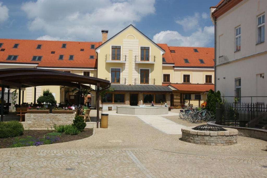 Hotel Mario Lednice Eksteriør billede