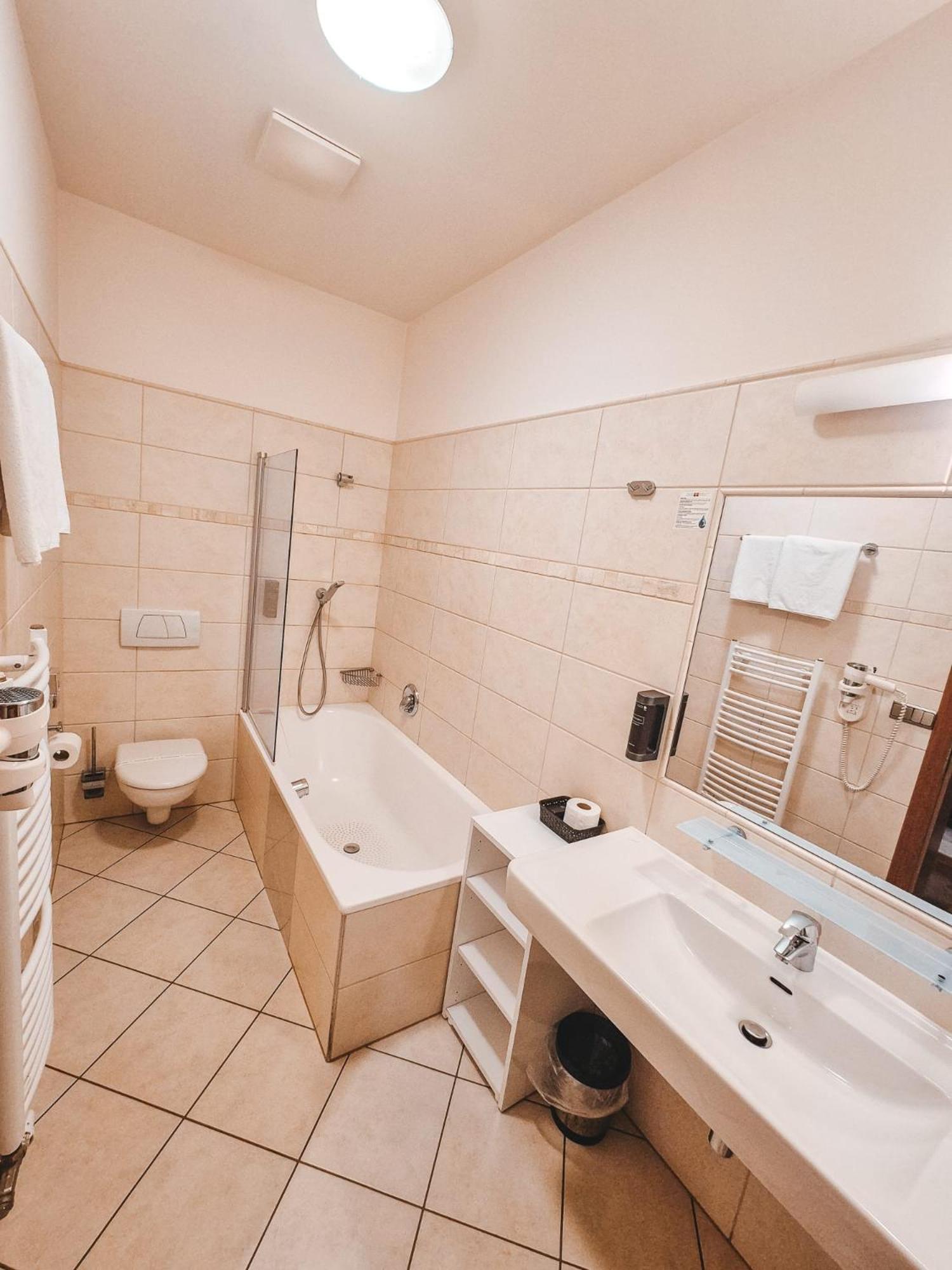 Hotel Mario Lednice Eksteriør billede