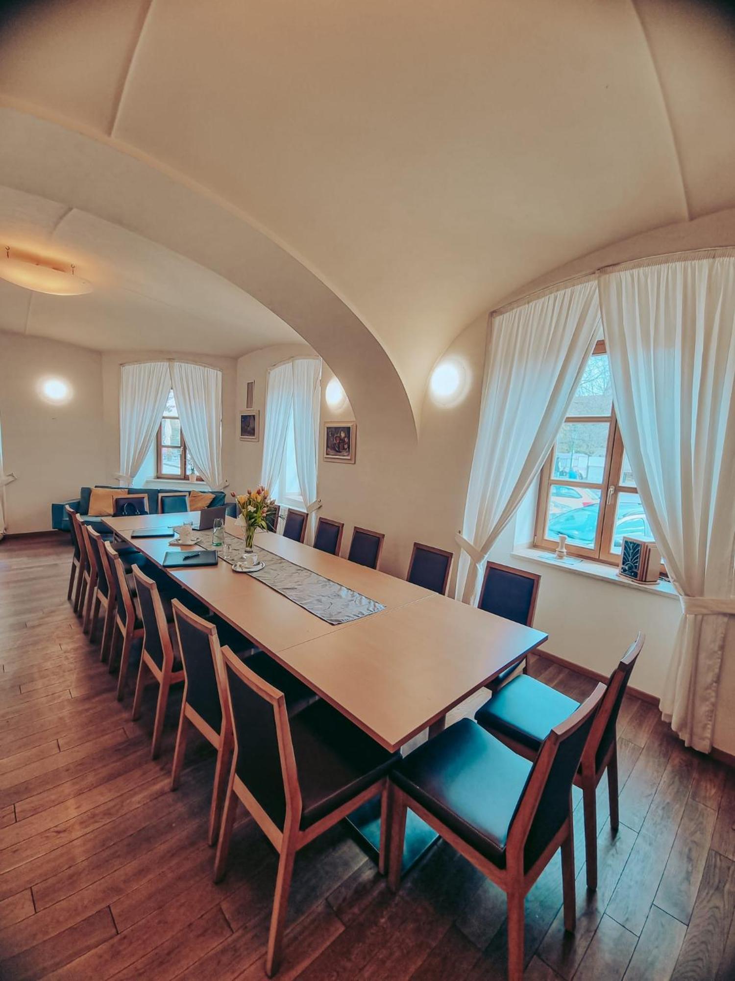 Hotel Mario Lednice Eksteriør billede
