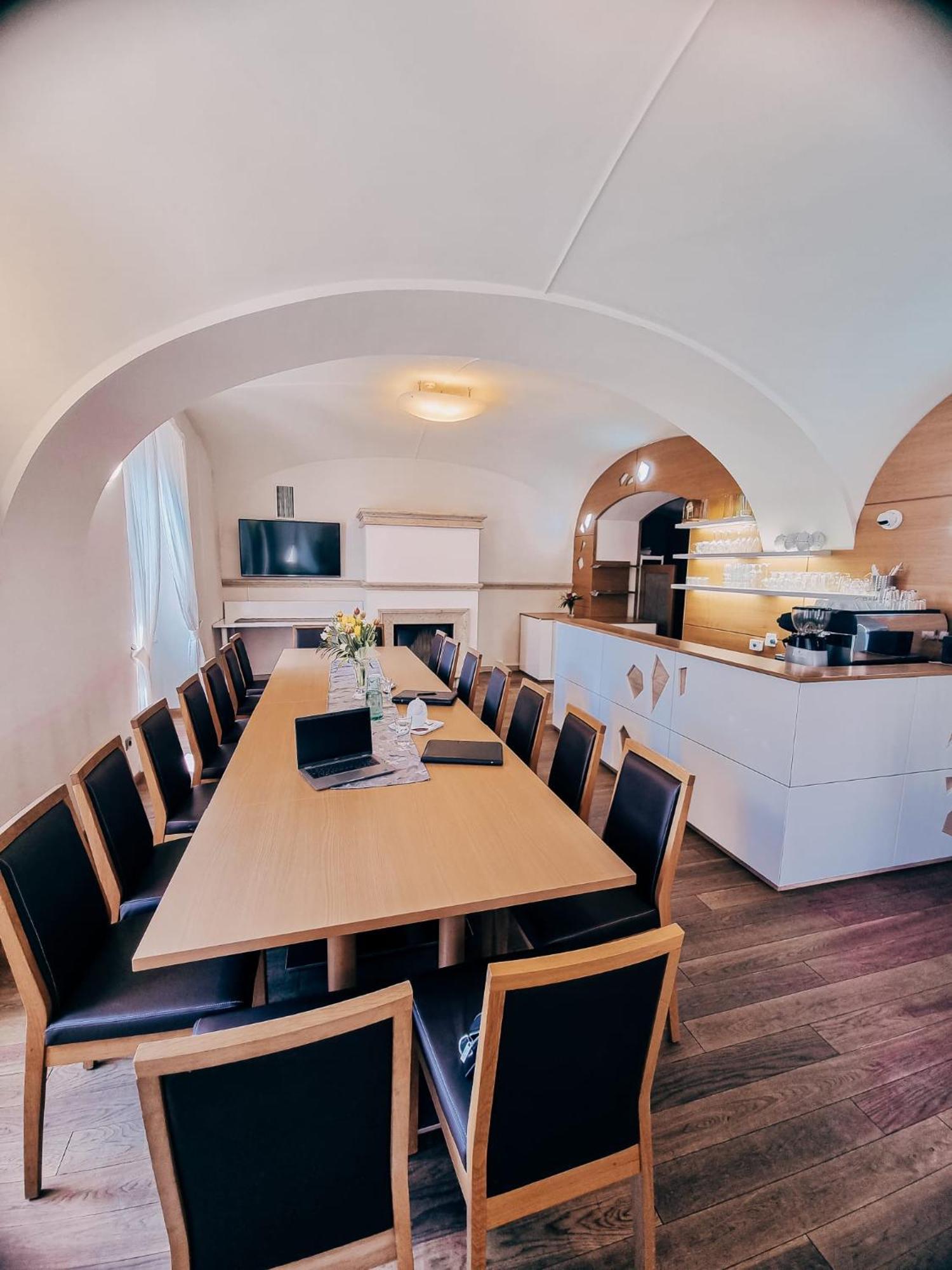 Hotel Mario Lednice Eksteriør billede