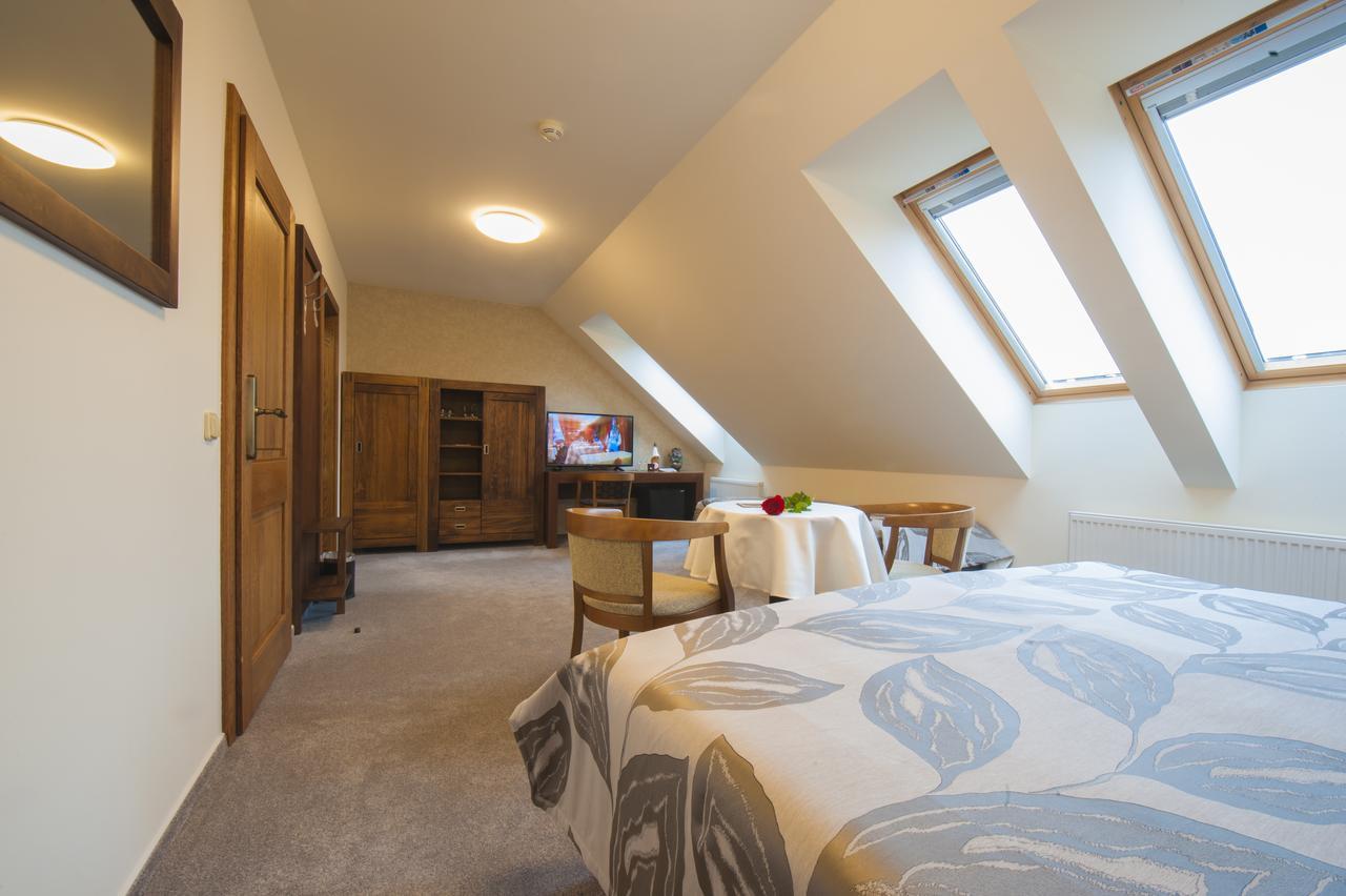Hotel Mario Lednice Eksteriør billede