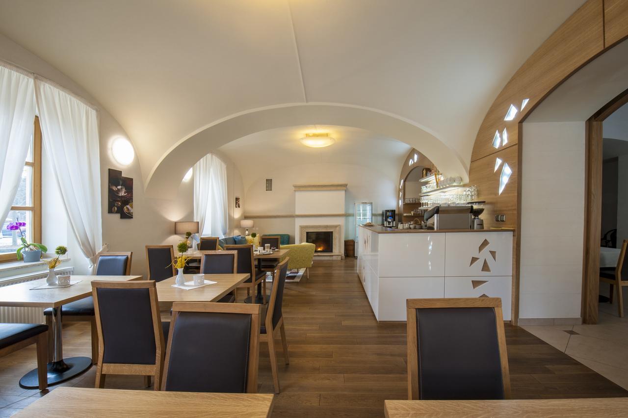Hotel Mario Lednice Eksteriør billede