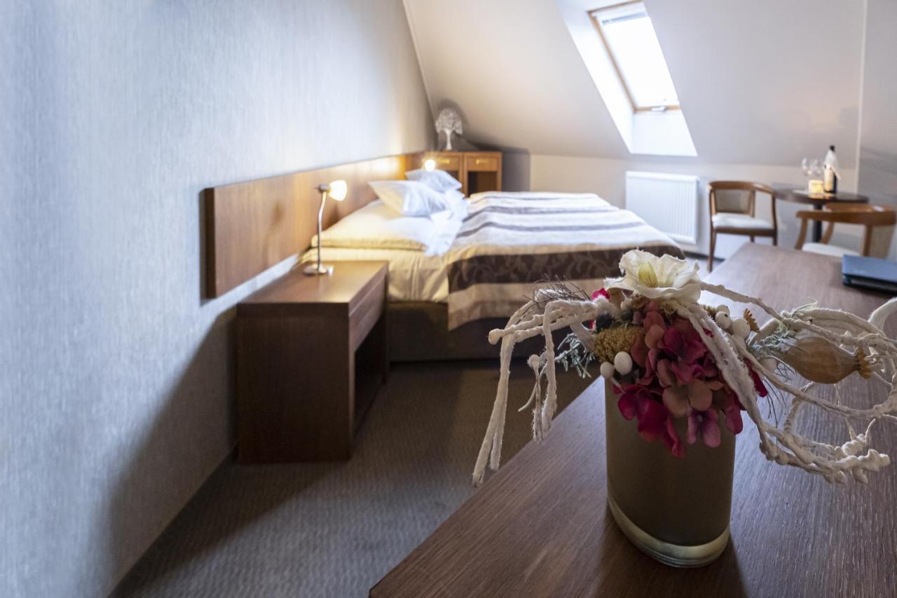 Hotel Mario Lednice Eksteriør billede