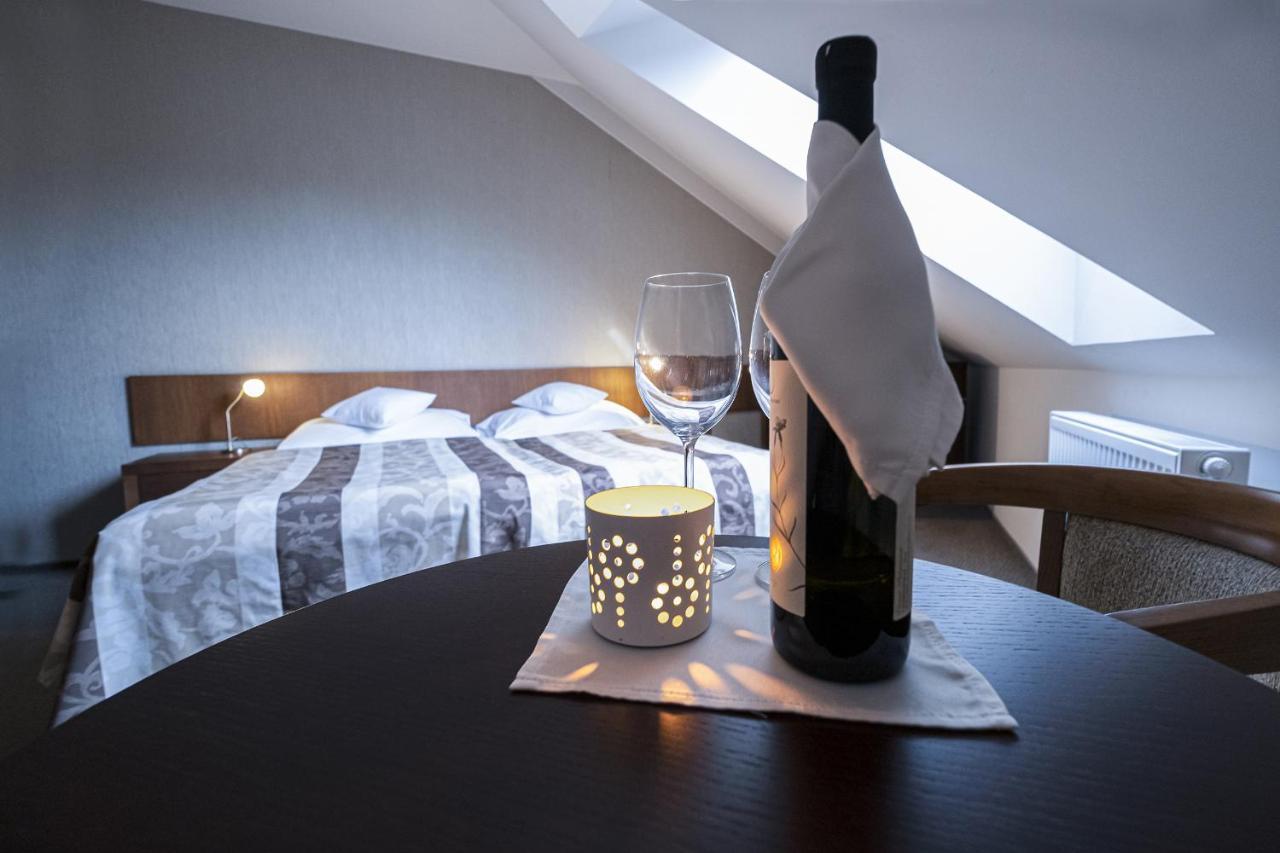 Hotel Mario Lednice Eksteriør billede